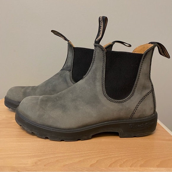 Blundstones size 4/7, Rustic Black, beautiful! - Picture 4 of 6